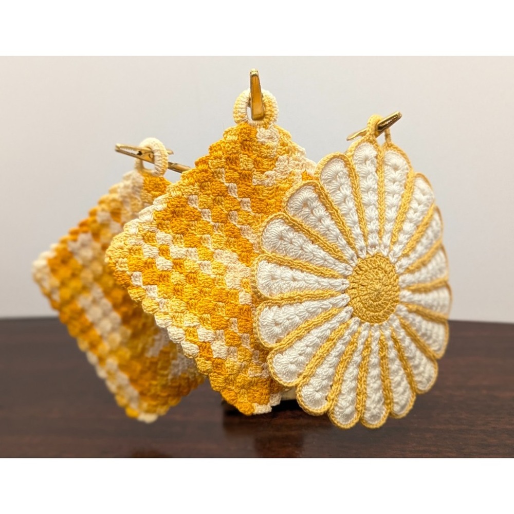 Vintage Handmade Crochet Potholders Lot 3 Flower Yellow White Cottage Kitchen